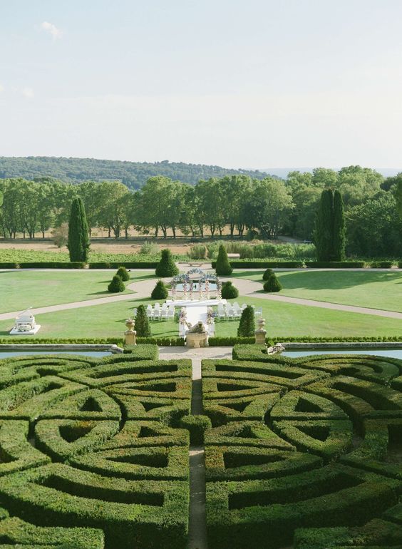 Chateau de la Gaude gardens